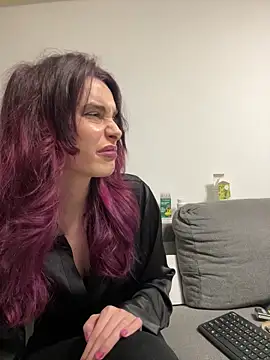 Snapshot of Mazzekyn chatting on 10.23.25 Mazzekyn online show from 10.23.25