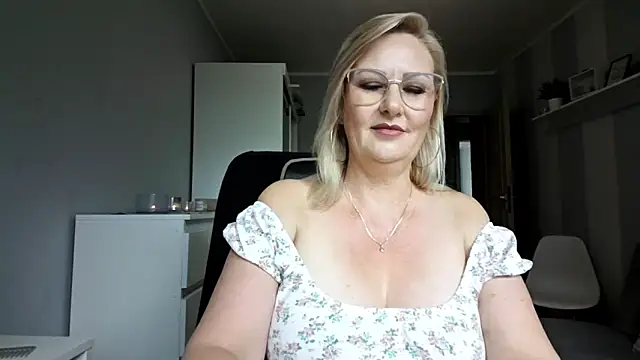 DianaLive online show from 06.18.26