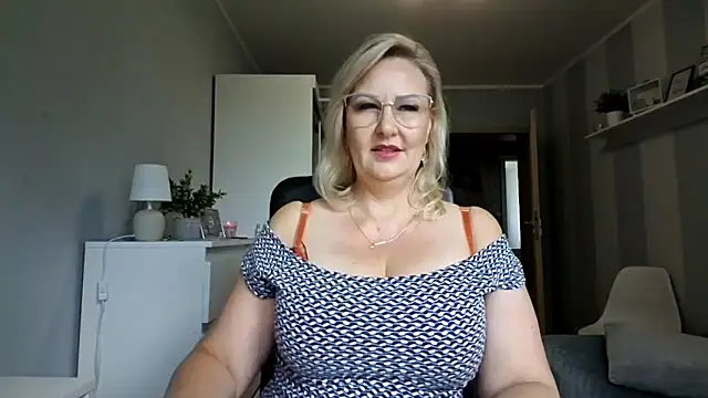 DianaLive online show from 07.24.26