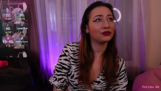 IsoldeBlis online show from 10.23.25