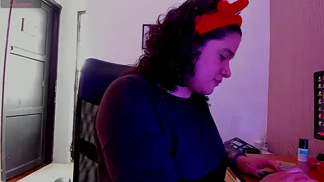 BloodyMaary  online show from 11.11.25