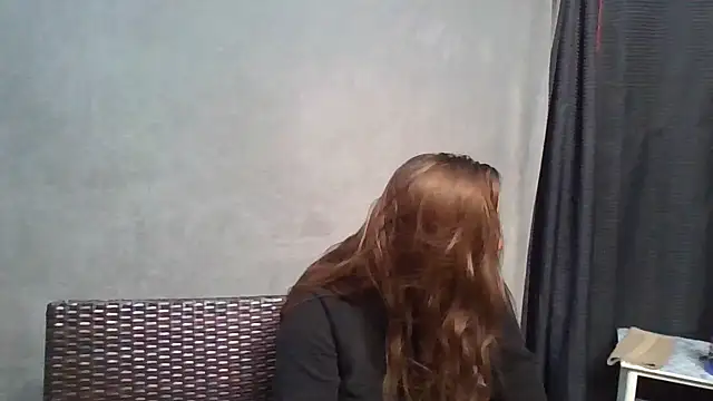 Snapshot of missmars04 chatting on 10.04.25 missmars04 online show from 10.04.25