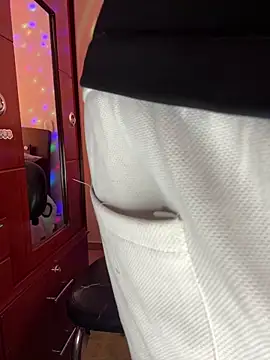 Snapshot of Saipuer31 chatting on 02.18.26 Saipuer31 online show from 02.18.26