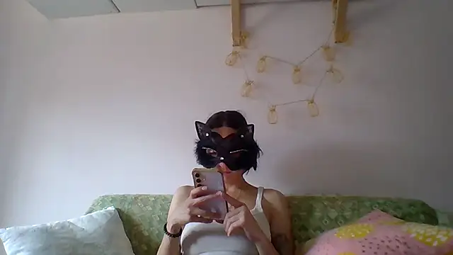 Snapshot of kittysissy chatting on 06.24.26 kittysissy online show from 06.24.26