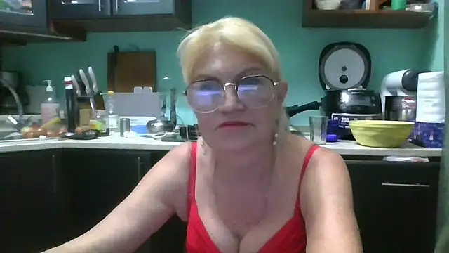 Snapshot of Heidi-Helga chatting on 10.02.25 Heidi-Helga online show from 10.02.25