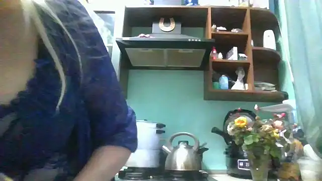 Snapshot of Heidi-Helga chatting on 11.05.25 Heidi-Helga online show from 11.05.25