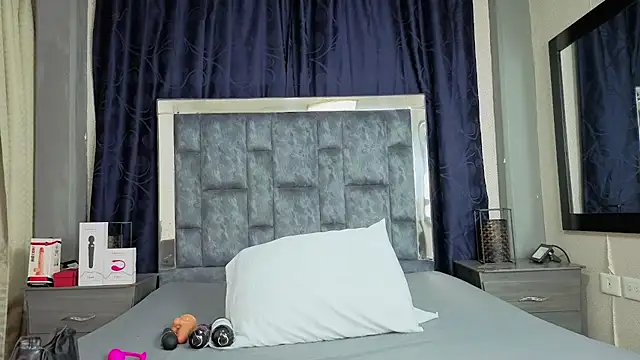 Effie cooper online show from 10.03.25