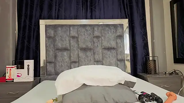 Effie cooper online show from 10.11.25