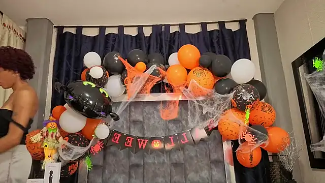 Effie cooper online show from 10.28.25