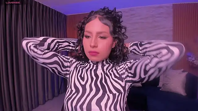 Snapshot of hannah_thomson_ chatting on 09.27.25 hannah thomson online show from 09.27.25