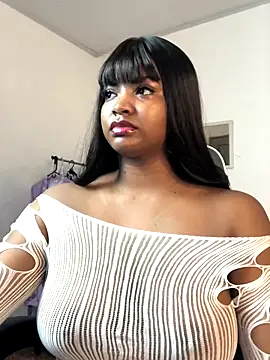 Snapshot of ValerieBlakee chatting on 09.23.25 ValerieBlakee online show from 09.23.25