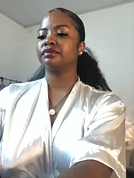 Snapshot of ValerieBlakee chatting on 10.04.25 ValerieBlakee online show from 10.04.25