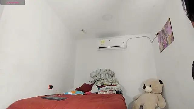 flor herrera01 online show from 03.05.26