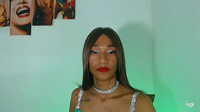 Snapshot of red_veltet chatting on 10.11.25 red veltet online show from 10.11.25