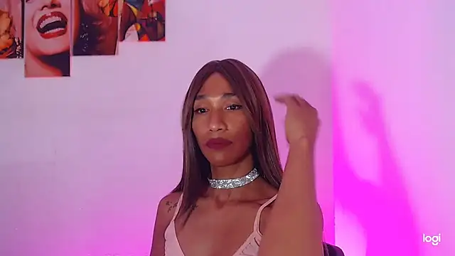 Snapshot of red_veltet chatting on 10.14.25 red veltet online show from 10.14.25