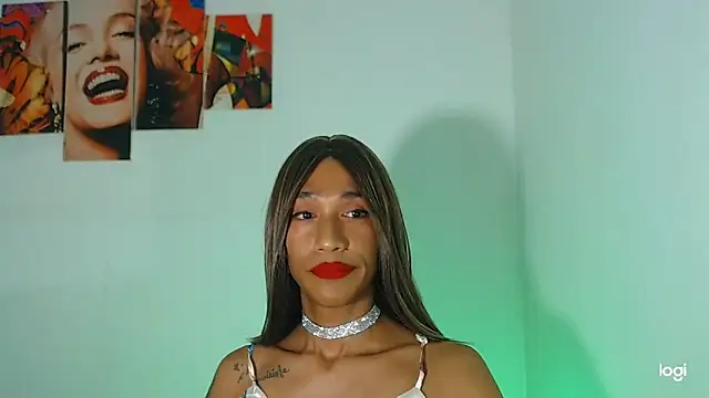 Snapshot of red_veltet chatting on 10.17.25 red veltet online show from 10.17.25