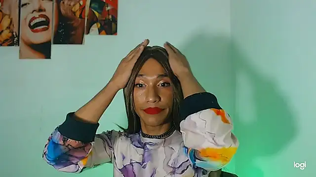 Snapshot of red_veltet chatting on 10.18.25 red veltet online show from 10.18.25