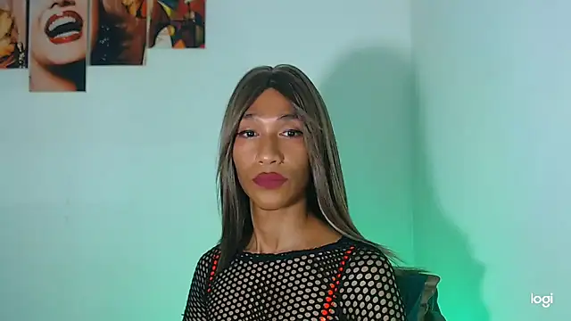 Snapshot of red_veltet chatting on 10.24.25 red veltet online show from 10.24.25