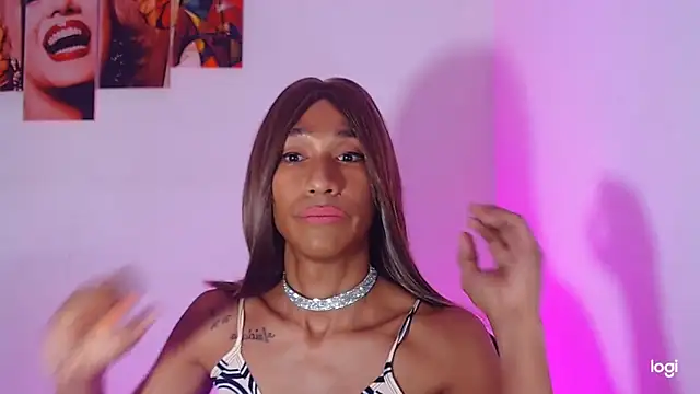 Snapshot of red_veltet chatting on 10.27.25 red veltet online show from 10.27.25