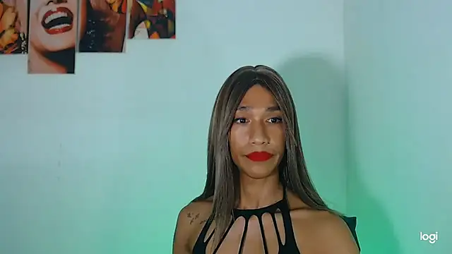 Snapshot of red_veltet chatting on 10.28.25 red veltet online show from 10.28.25