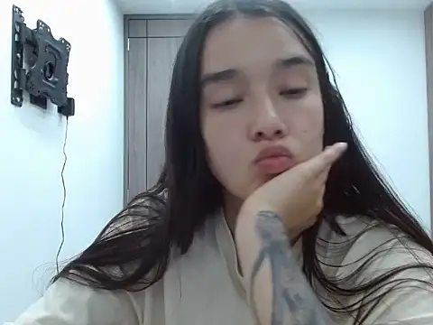 Snapshot of _luna_777 chatting on 04.28.26 luna 777 online show from 04.28.26