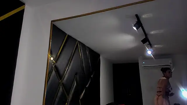 Snapshot of DanielaMedinaa chatting on 03.16.25 DanielaMedinaa online show from 03.16.25