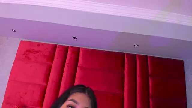 AnnieGibbyns online show from 05.15.26