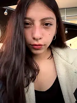 Snapshot of Dirty-Bunnyyy chatting on 10.09.25 Dirty-Bunnyyy online show from 10.09.25