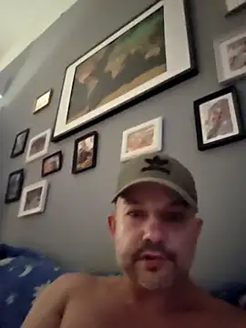 Snapshot of Gaybud chatting on 09.13.25 Gaybud online show from 09.13.25