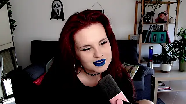 Della Ideal online show from 11.11.25