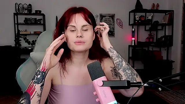 Della Ideal online show from 04.20.26