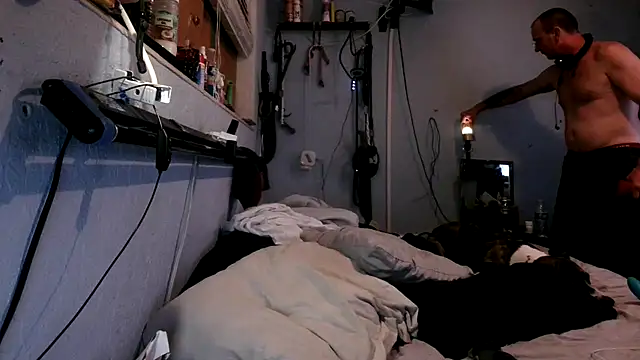 Snapshot of PornStro921 chatting on 10.29.25 PornStro921 online show from 10.29.25