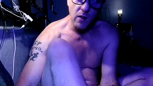 Snapshot of PornStro921 chatting on 11.04.25 PornStro921 online show from 11.04.25