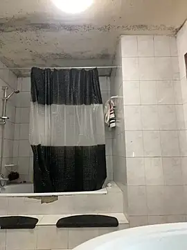 Snapshot of rogerdik76 chatting on 02.09.26 rogerdik76 online show from 02.09.26