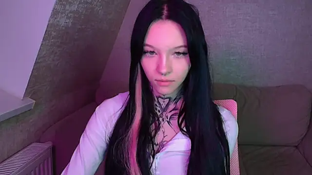 Snapshot of mefwhore chatting on 03.13.25 mefwhore online show from 03.13.25