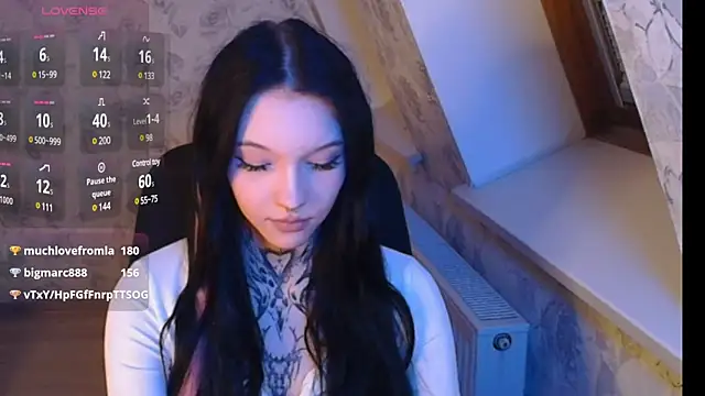 Snapshot of mefwhore chatting on 03.22.25 mefwhore online show from 03.22.25