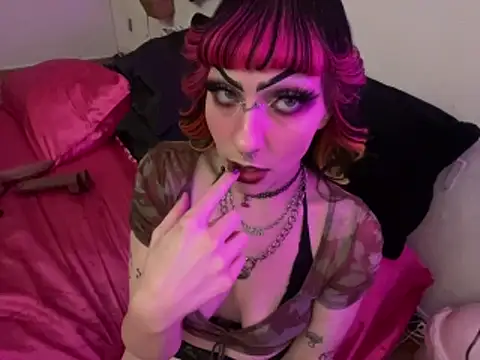 ChrryFoxx online show from 11.29.25