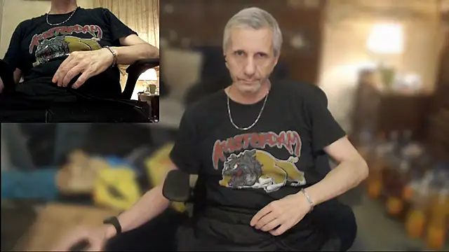 Snapshot of maxdaddy690 chatting on 07.05.26 maxdaddy690 online show from 07.05.26
