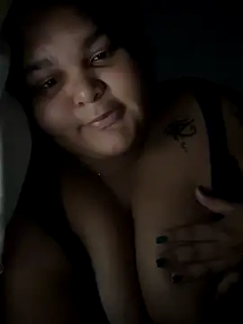 Snapshot of thataa_paixao chatting on 10.15.25 thataa paixao online show from 10.15.25