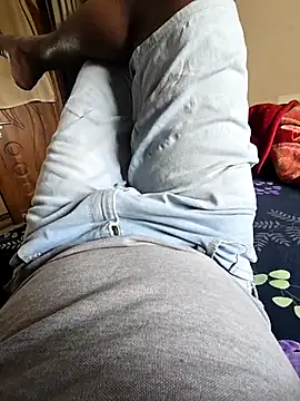 Snapshot of wildfun_ chatting on 11.19.25 wildfun online show from 11.19.25