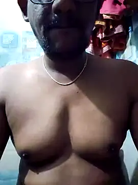 Snapshot of wildfun_ chatting on 11.29.25 wildfun online show from 11.29.25