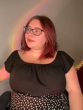 Lily lu one online show from 10.05.25