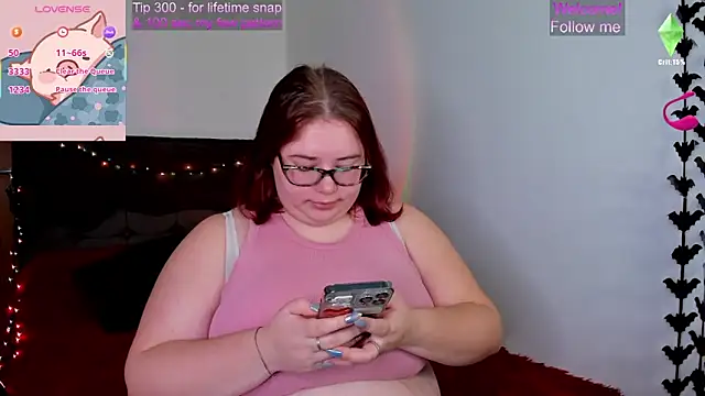 Lily lu one online show from 10.07.25