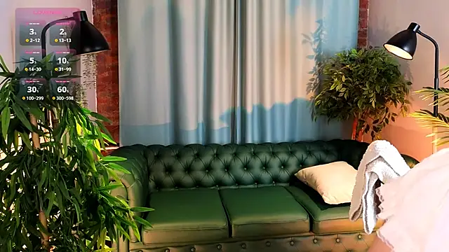 Cherry Bite online show from 10.04.25