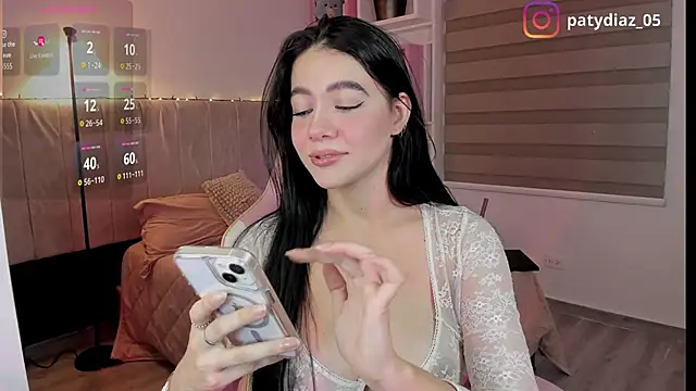 Snapshot of MiiaParker6972 chatting on 03.02.26 MiiaParker6972 online show from 03.02.26