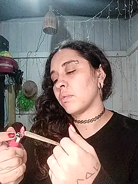 Fellyna online show from 10.13.25