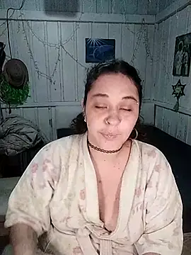 Fellyna online show from 10.27.25