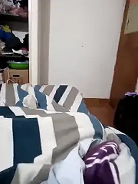 Snapshot of omeriz chatting on 10.15.25 omeriz online show from 10.15.25