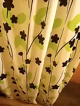 Snapshot of omeriz chatting on 11.05.25 omeriz online show from 11.05.25