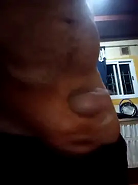 Snapshot of omeriz chatting on 11.10.25 omeriz online show from 11.10.25